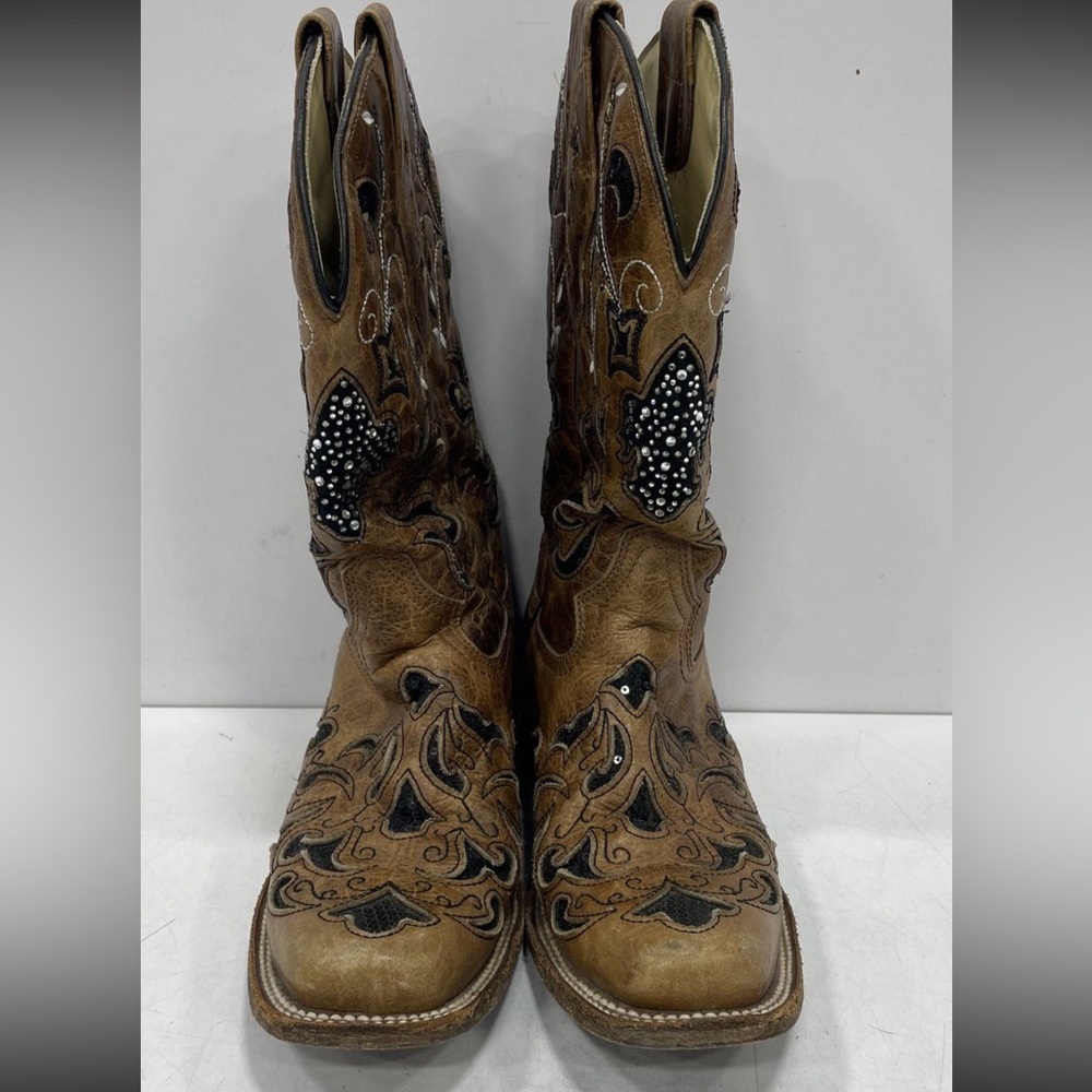 Vintage Corral Brown w/Black Sequin Inlay Leather Square Toe Cowboy Boots. 8.5